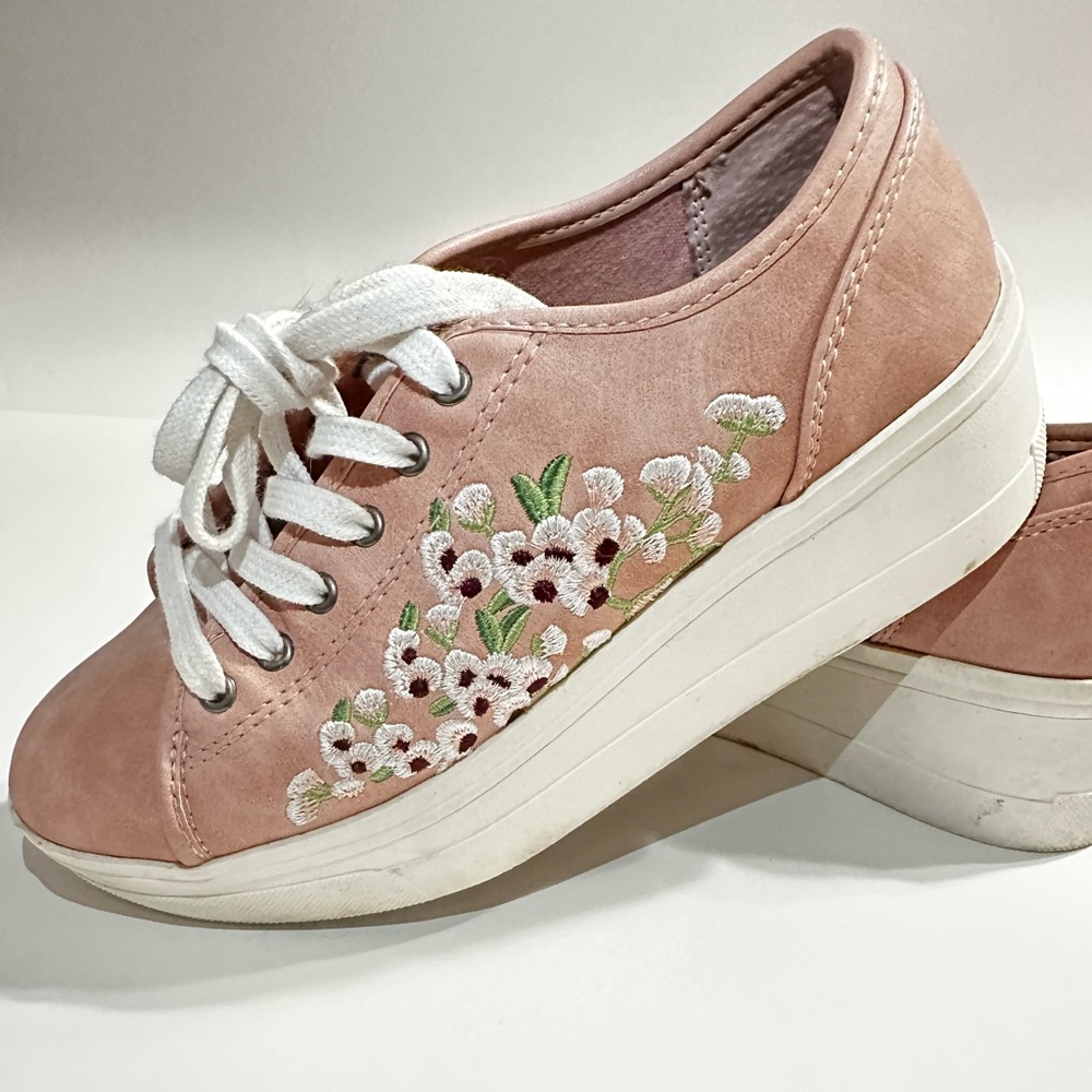 Dust pink sneakers platform